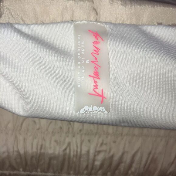 Free People FP Movement The Way Home High-Rise Pleated Shorts Size Medium - Picture 5 of 6